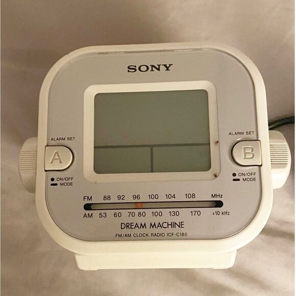 Sony ICF-C180 FM/AM Clock Radio Dream Machine Dual Alarm Weekend Alarm Vintage - Picture 2 of 8